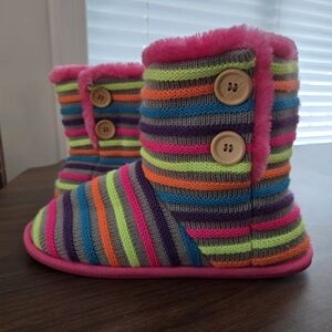Neon Rainbow Knit Warm Cozy Slippers Size 7/8